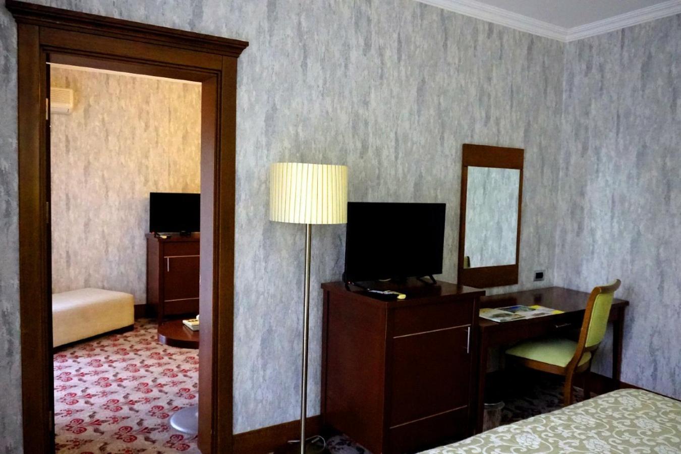 Queen Thermal Resort Hotel Emet Exteriör bild